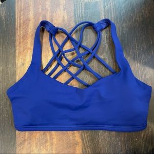 Lululemon free to be wild bra size 6